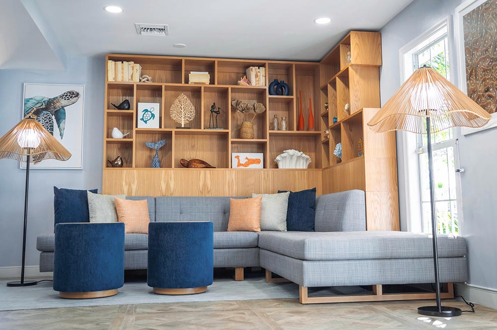 The Sunshine Hotel & Suites - Lobby