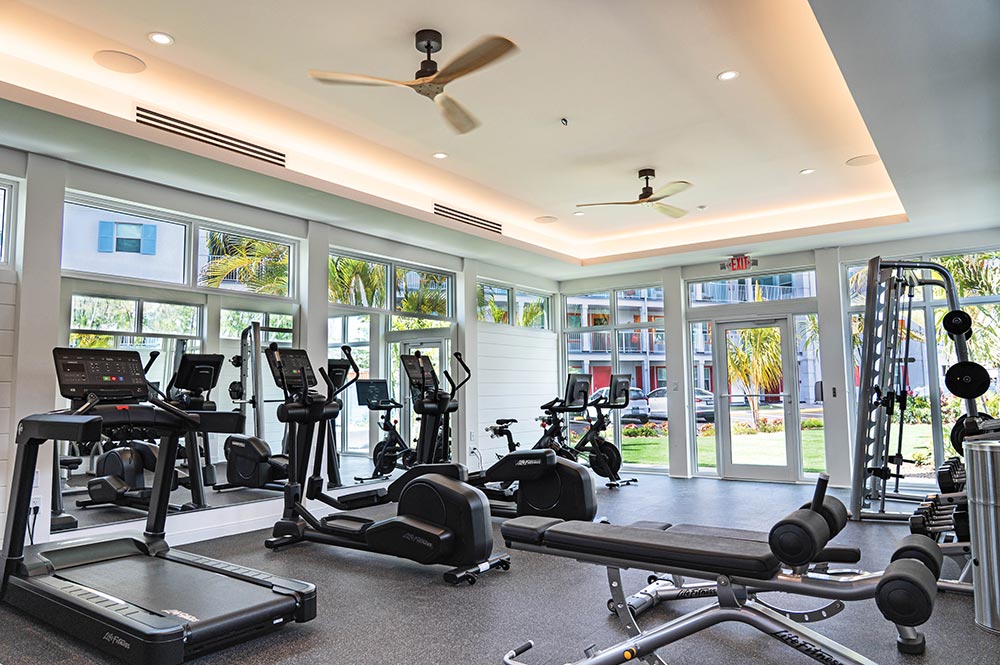 The Sunshine Hotel & Suites - Sunshine Fit Window View