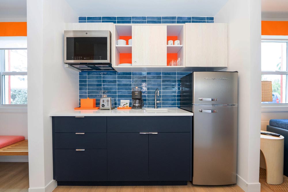 Sunshine One Bedroom Suite Kitchenette